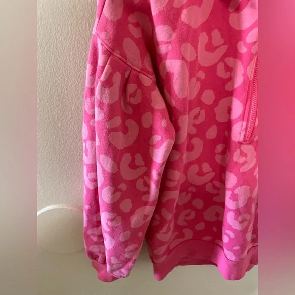 ✨Women’s DSG Pink Cheetah Print Pullover Size L - Picture 2 of 8